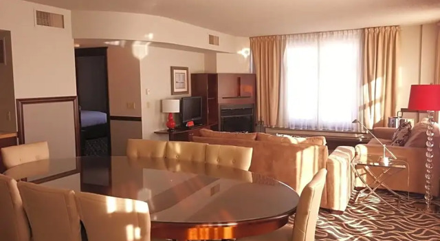 Suite Le Saint-Sulpice Hotel Montreal