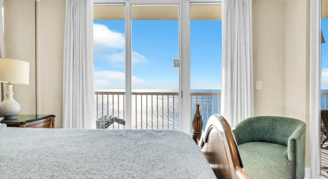 Majestic Beach Towers 1-1701, Rezerwuj Hotel Hotele w Panhandle Florida z basenem, Basen
