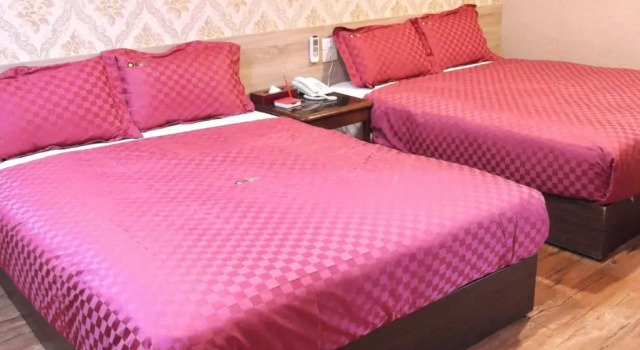 Четырёхместный номер Standard Bin Cheng Hotel