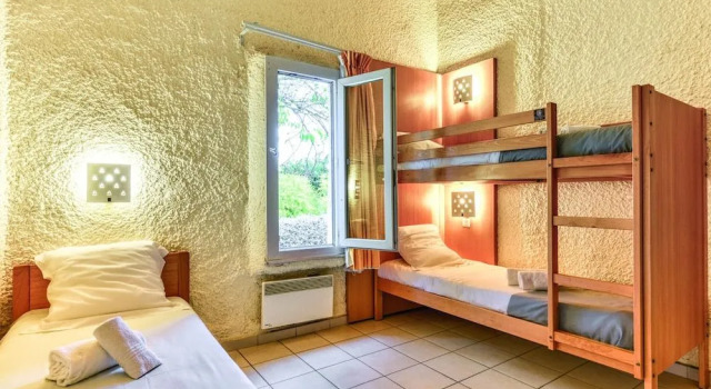 SOWELL RESIDENCES Les Lauriers Roses, Book Hotel Hoteller i Canal du Midi med pool, Swimmingpool