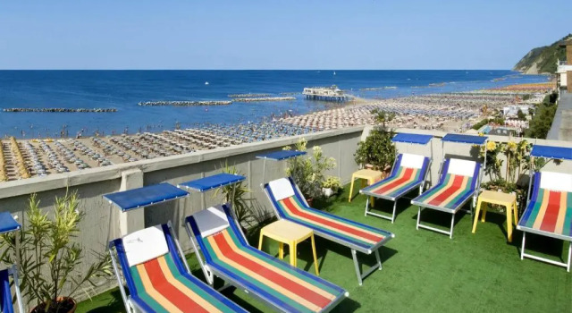 Hotel Alba, Забронировать Отель Отели Побережья Марок 3 звезды, 3*