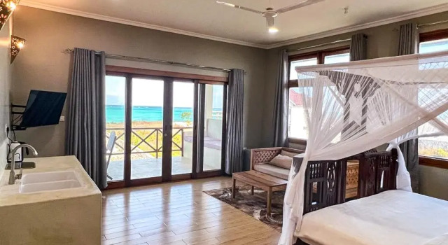 Полулюкс с видом на море Raffia Boutique Hotel