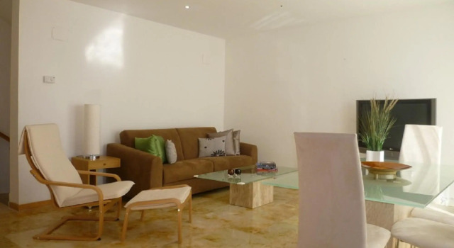 21387 - Fine Duplex Apartment – Near Beach