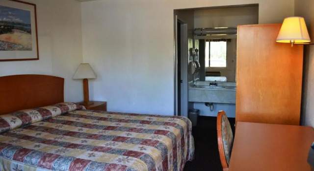 Номер Standard Fresno Inn