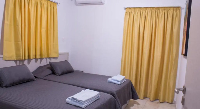 Вилла с 4 комнатами Makronissos Beach Villas