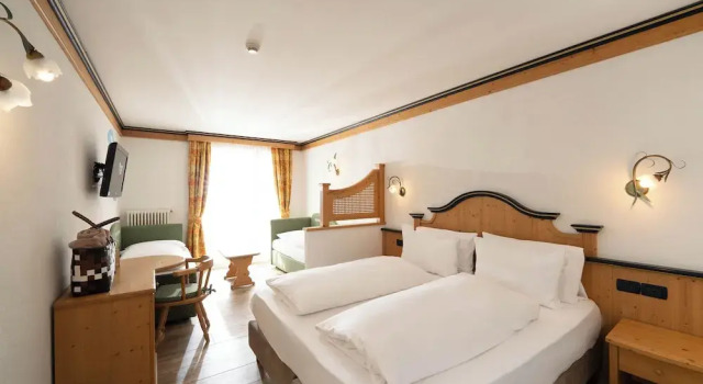 Четырёхместный семейный номер Standard с балконом Resort Dolce Casa - Family & Spa Hotel