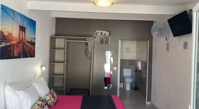 Двухместный номер Comfort с видом на сад LOGIS Hôtel Restaurant La Chaumière