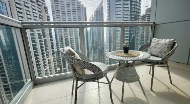 Апартаменты c 1 комнатой с балконом и с видом на город Maison Privee - Exclusive Apt w/ Burj Khalifa Next Door