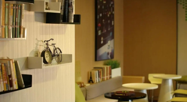IU Hotel Yuncheng Tiaoshan Street High Speed Railway Station Branch