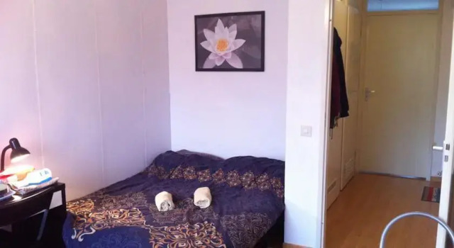 Casa Nueva, Забронировать Отель Амстердам 