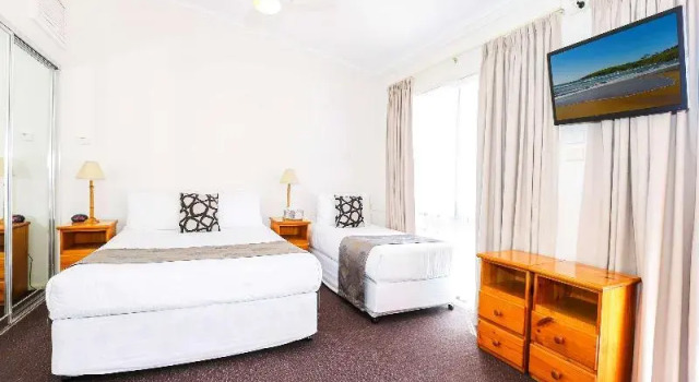 Четырёхместный семейный номер Standard Comfort Inn Premier