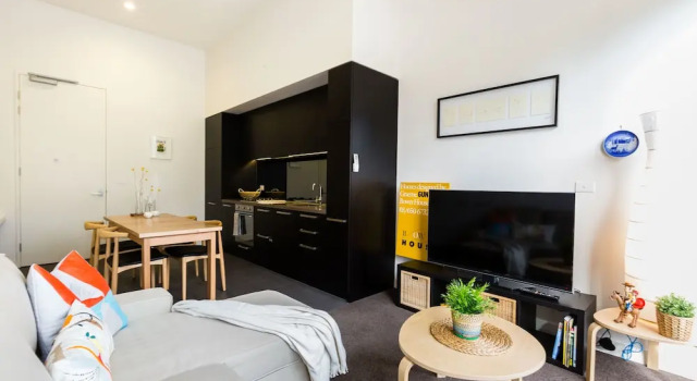 GEORGE, 1BDR North Melbourne Apartment, Varaa Huoneisto  