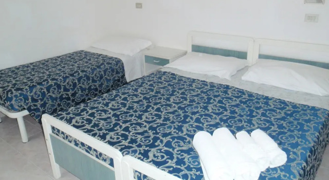 Трёхместный номер Standard Hotel Angela