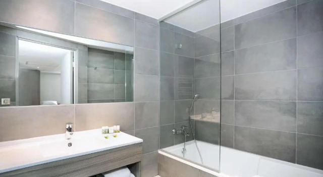 Номер Superior Best Western Linko Aubagne