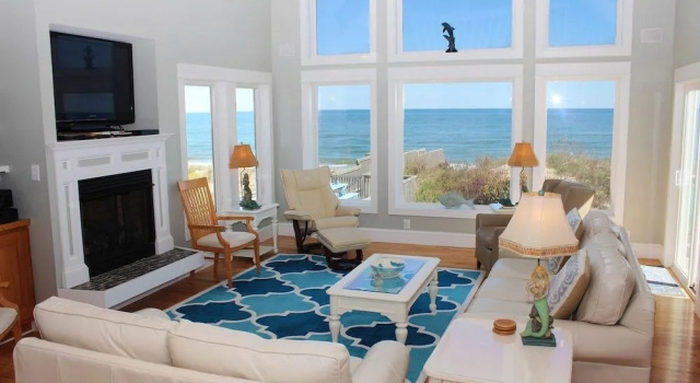 Kuhl Breeze - 5 Br home by RedAwning