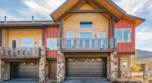 Steamboat Springs Skiers Townhouse by RedAwning