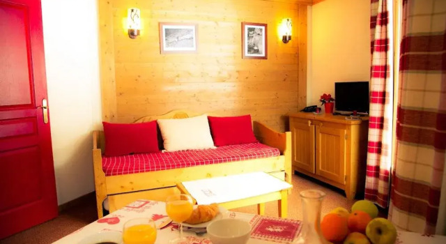 travelski home premium - Résidence Les Alpages de Val Cenis 4*, Забронировать Отель Отели Ланлебур-Мон-Сени 4 звезды, рядом с Театр Auditorium Laurent Gerra, 4*