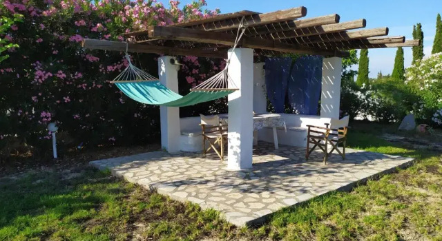 Коттедж Traditional House Marivilla