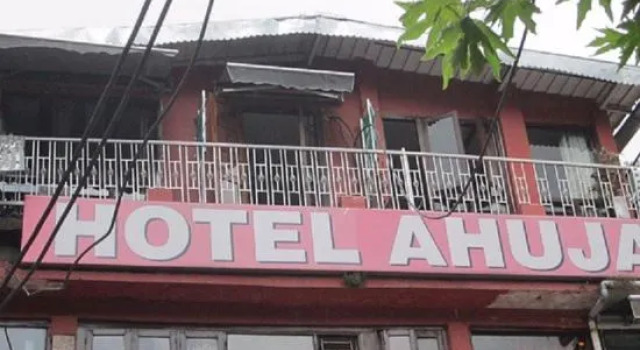 Hotel Ahuja, Rezervovat Hotel Pangot Uttarakhand