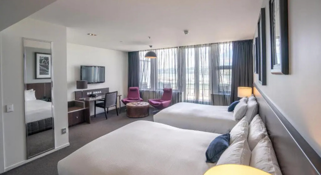 Четырёхместный номер Executive Scenic Hotel Dunedin City