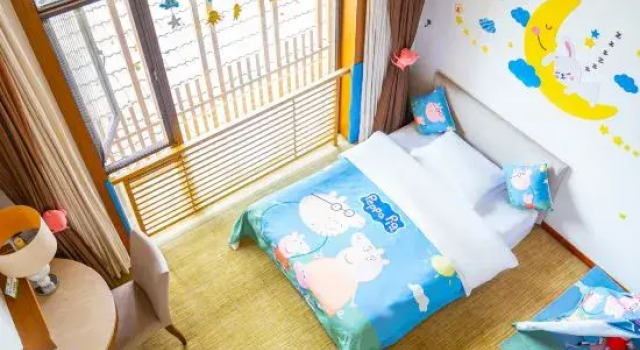 Семейный люкс Huifeng Hotel
