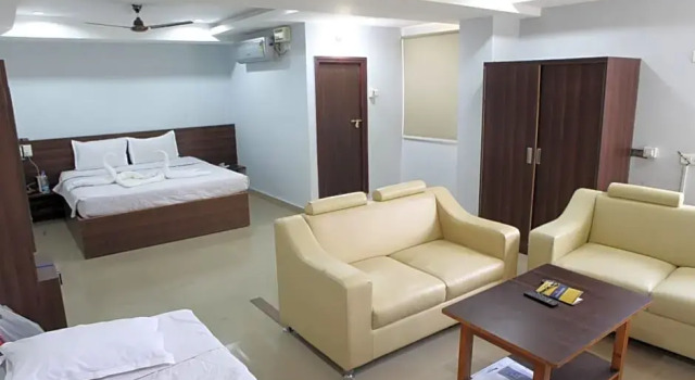 Люкс Nova Pride Hotel