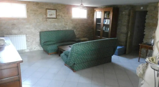 Villa With 3 Bedrooms in La Tour-d'aigues, With Private Pool, Furnished Garden and Wifi, Rezervovat Vila Hotely v Luberon s parkováním, Parkování