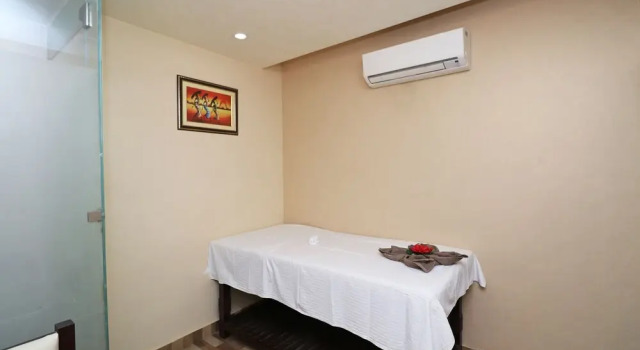 OYO 25049 Nilansh Theme Park, Villas & Farmhouse