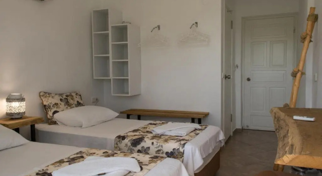 Трёхместный номер Standard Pataros Hotel