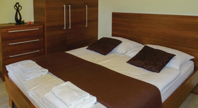 Beautiful Home in Lasko With Wifi and 1 Bedrooms, Book Hotel Hotels in Savinjska with Parking, Parking