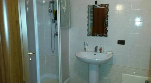 Villa Luisella Holiday Home, Забронировать Вилла Отели Вико-Экуенсе с парковкой, Парковка