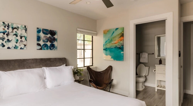 Cobalt By AvantStay Modern and Chic Home with Pool and Fire Pit in Heart of Old Town, Забронировать Апартаменты/квартира Отели Скотсдейл с парковкой, Парковка