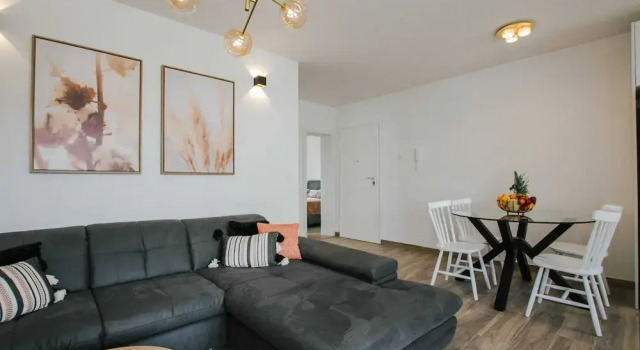 Spacious Luxury Trogir Apartments, Rezerwuj Apartament Hotele w Split-Dalmatia County z parkingiem, Parking
