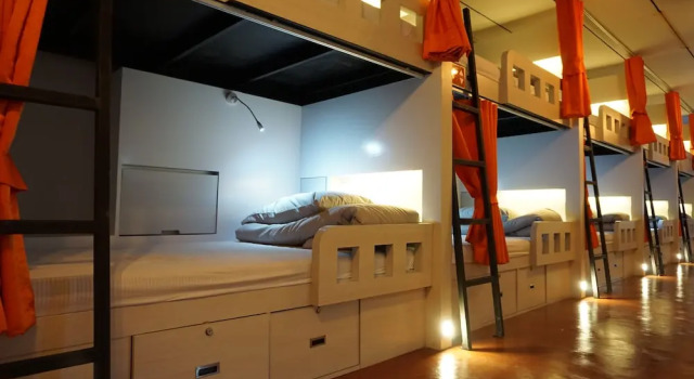 Кровать в общем номере The Hive Hatyai Hostel
