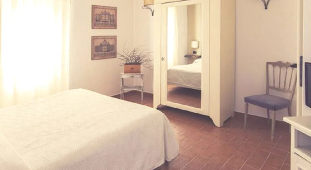 Locanda La Luna, Book Hotel Tirli Tuscany