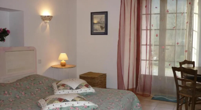 Standard huone Chambre d'Hôtes La Bourdasse