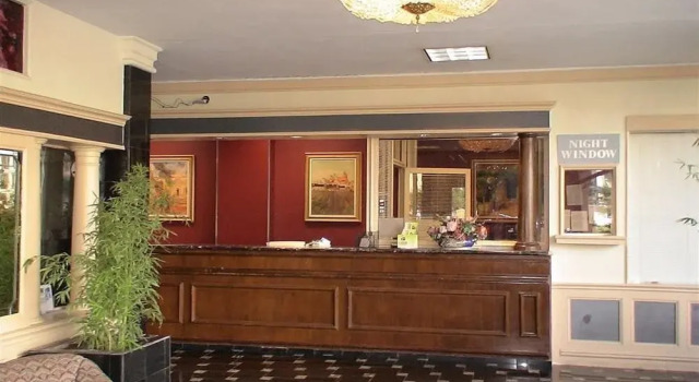 Greenway Inn & Suites
