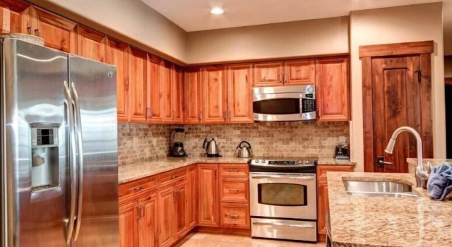 Номер Standard с балконом Ski in, Ski out 2 Bedroom Mountain Condo at the Base of Peak 7 with Quick Access to Historic Downtown Breckenridge
