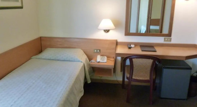 Одноместный номер Standard Hotel Plaza