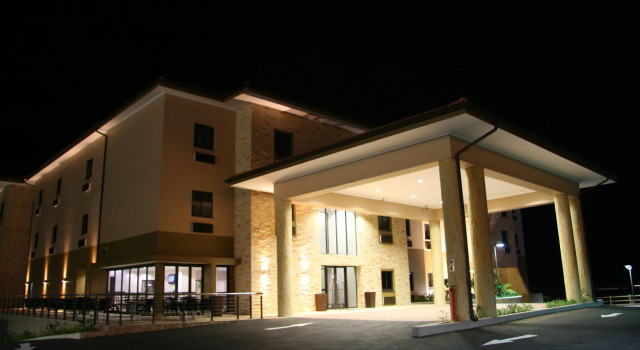 Hampshire Hotel - Ballito, Забронировать Отель Баллито Durban North Coast