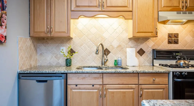 Номер Standard Downtown 2BR King Bed FREE Parking 1413