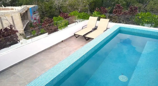Коттедж Private Roof w Plunge Pool, Brand New 2 Br Penthouse for 6 sleeps