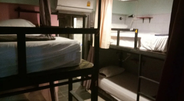 Кровать в общем номере The 25 Hostel