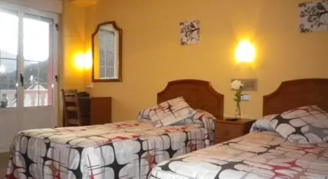 Hotel Cardeo, Réserver Hôtel Cardeo Riba Cardeo