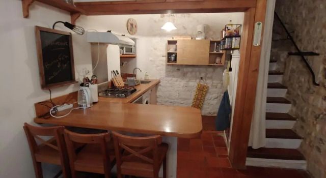 Коттедж Charmante maison arlésienne à l'ombre des Arènes, de 2 à 5p
