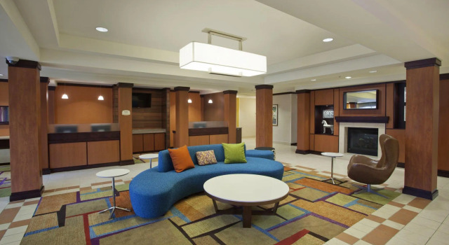 Fairfield Inn & Suites by Marriott Detroit Metro Airport Romulus