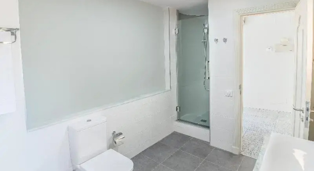 Четырёхместный семейный номер Standard с балконом Hotel LIVVO Koala Garden
