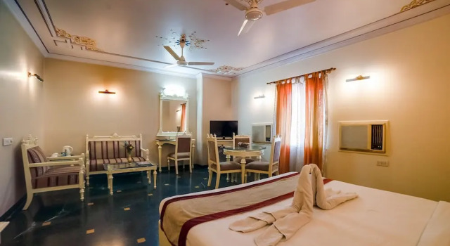 Номер Superior LMB Hotel City Centre, Jaipur