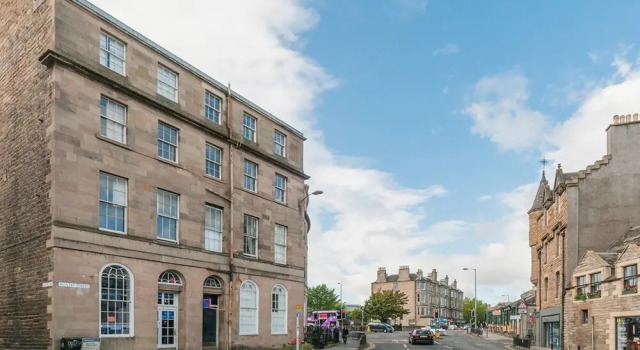 1 Bedroom Georgian Flat In New Town