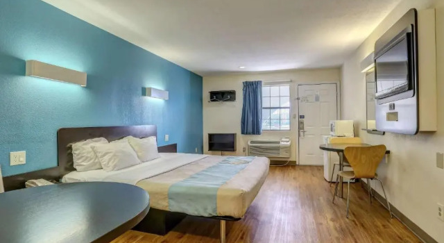 Standard Zimmer Motel 6-Dickson, TN